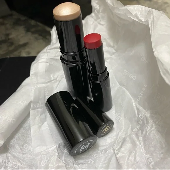 Chanel SWIPE AND GLOW Highlighter and Lip Set - Picture 7 of 7
